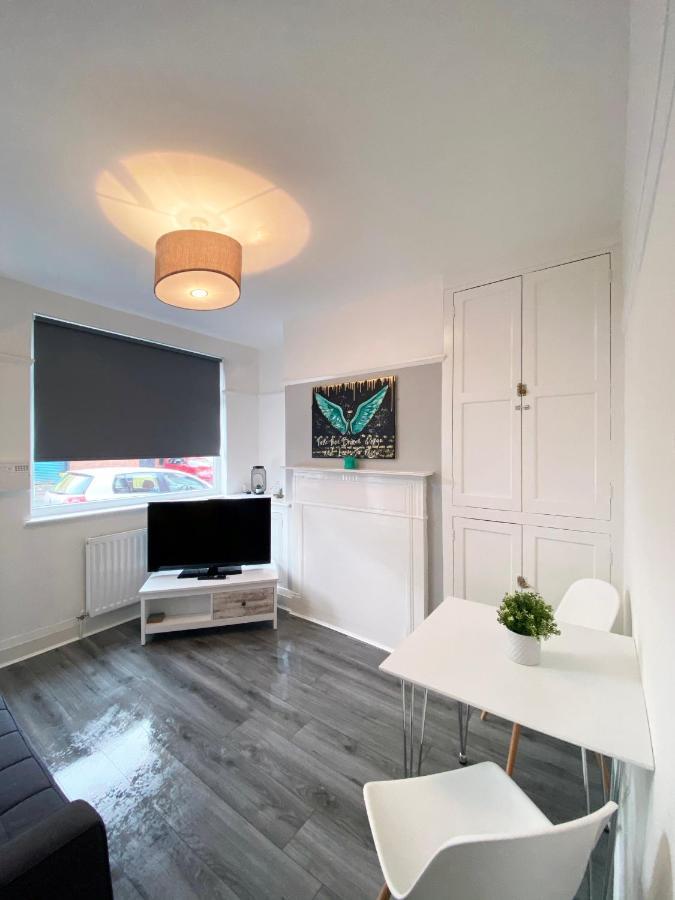 The Baltic Townhouses By Serviced Living Liverpool Exterior photo